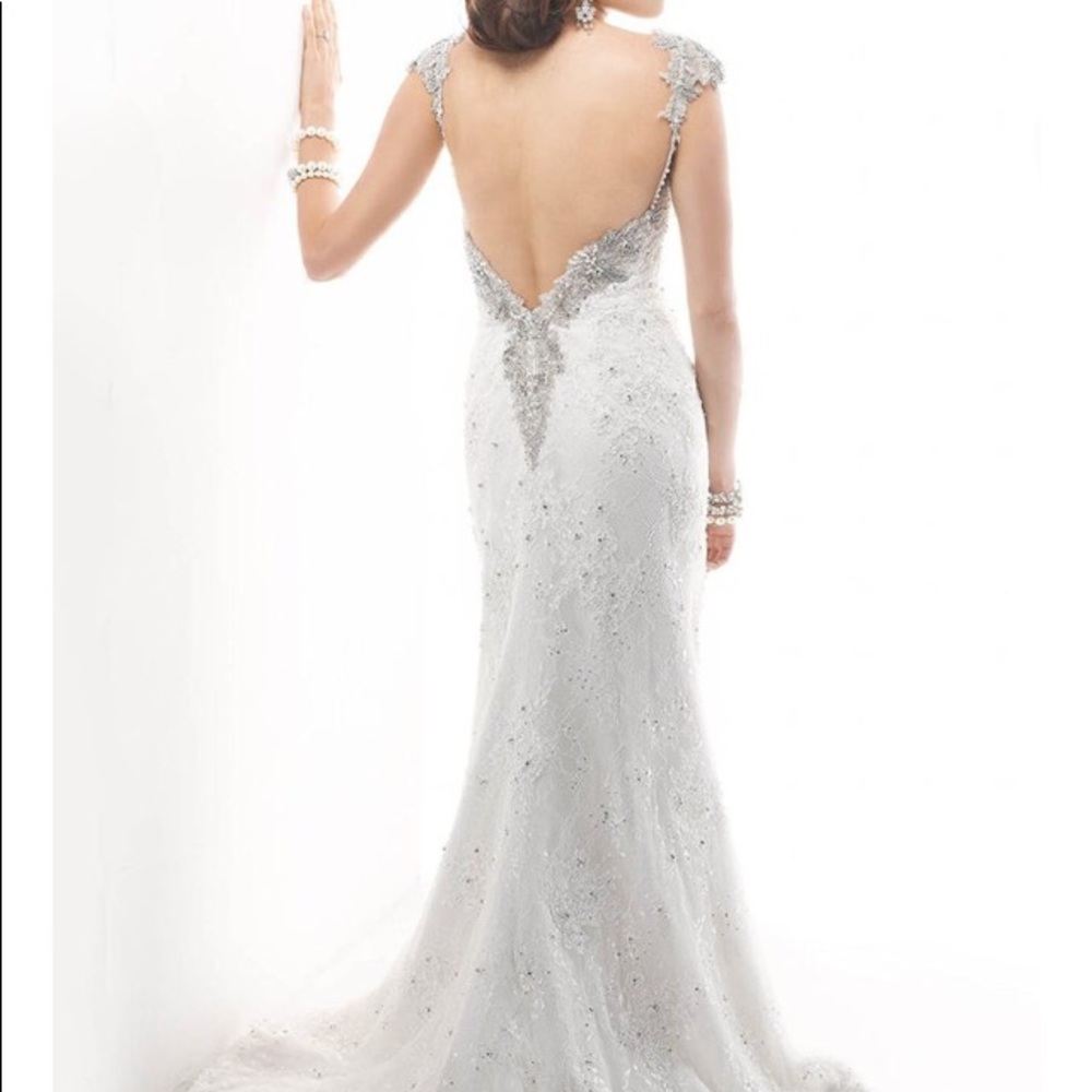 Never worn Maggie Sottero “Brandy” wedding gown! - Picture 4 of 10